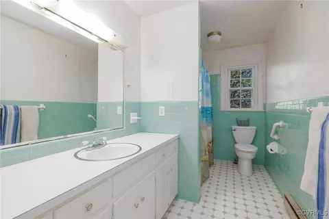 Bath - 3365 Foundry Creek Rd, Alberta, VA 23821 photo 1 of 5