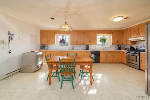 Kitchen - 3365 Foundry Creek Rd, Alberta, VA 23821 photo 3 of 4