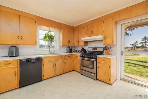 Kitchen - 3365 Foundry Creek Rd, Alberta, VA 23821 photo 1 of 4