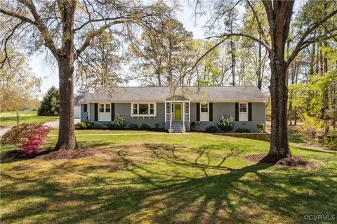 10010 Studley Farms Dr, Mechanicsville, VA 23116