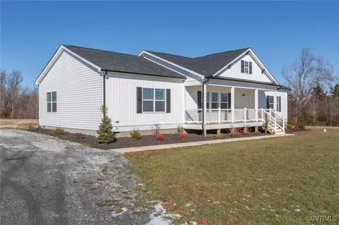 1151 Levi Rd, Green Bay, VA 23942