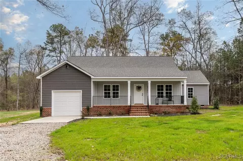 24702 River Rd, Petersburg, VA 23803