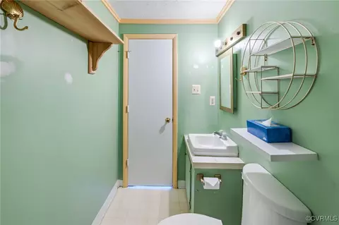 Bath - 7924 Clovertree Ct, Richmond, VA 23235 photo 4 of 4