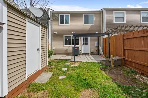 Exterior - 7924 Clovertree Ct, Richmond, VA 23235 photo 5 of 5