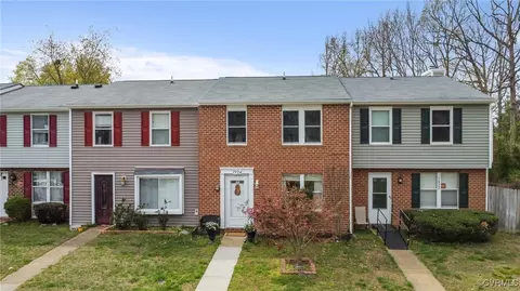 Exterior - 7924 Clovertree Ct, Richmond, VA 23235 photo 2 of 5