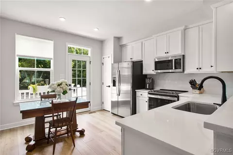 Kitchen - 1321 Ewing Park Loop, Midlothian, VA 23113 photo 2 of 4