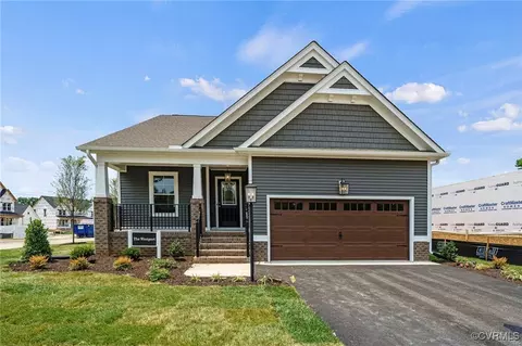 58 Hobbs Hole Ln, Tappahannock, VA 22560
