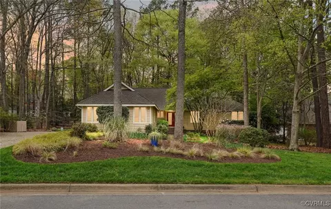 10237 Sioux Rd, Richmond, VA 23235
