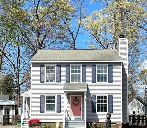 12 Courtside Ln, Ashland, VA 23005