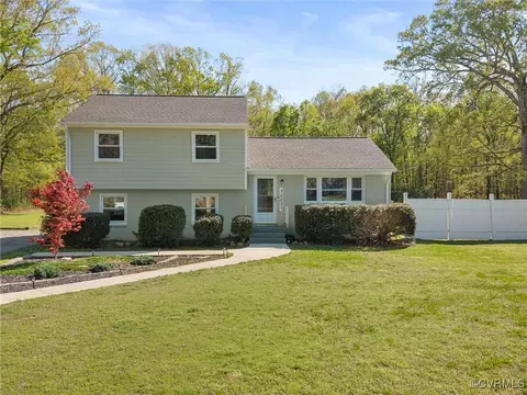 14031 S Carriage Ln, Midlothian, VA 23114