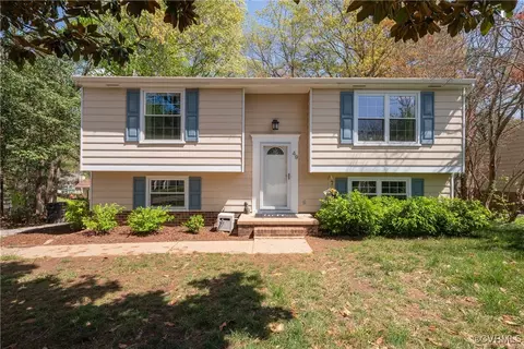 49 Moorwood Ridge Dr, Richmond, VA 23236