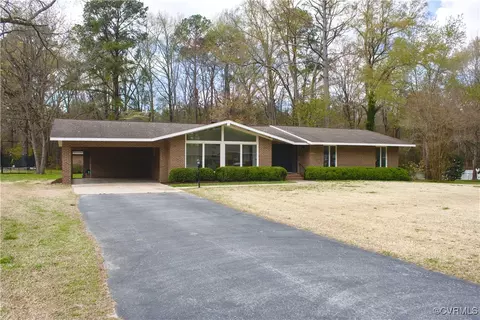 3530 Chelsea Rd, West Point, VA 23181