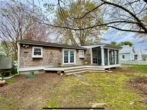 Exterior - 19 Riverside Dr, Lancaster, VA 22503 photo 2 of 5