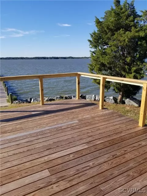 Exterior - 19 Riverside Dr, Lancaster, VA 22503 photo 5 of 5