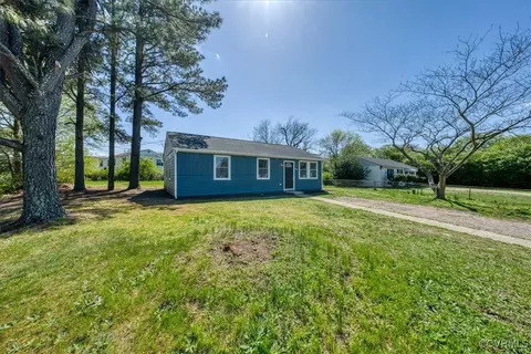 2807 Cushing Dr, Richmond, VA 23223