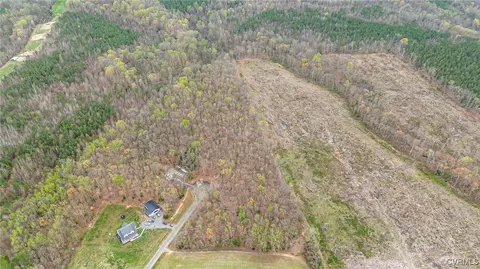 16483 Longview Farm Dr, Beaverdam, VA 23015