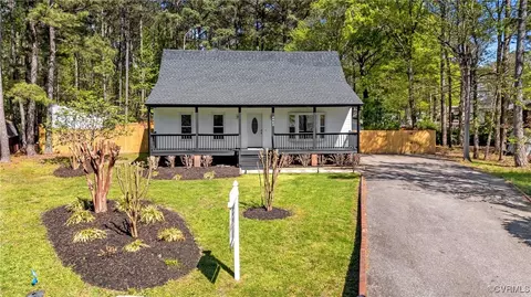 4003 Frederick Farms Ct, Midlothian, VA 23112