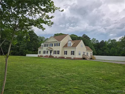 Exterior - 454 W Spring Forest Rd, King William, VA 23086 photo 5 of 7