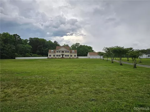 Exterior - 454 W Spring Forest Rd, King William, VA 23086 photo 4 of 7