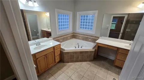 Bath - 454 W Spring Forest Rd, King William, VA 23086 photo 1 of 8