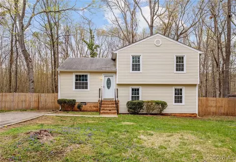 12324 Deerhurst Dr, Midlothian, VA 23113