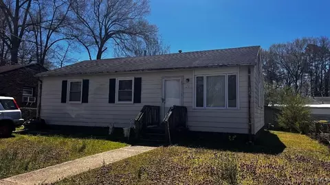 2337 Maclin Cir, Hopewell, VA 23860