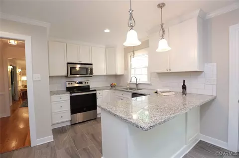 Kitchen - 12830 Foxstone Rd, Midlothian, VA 23113 photo 4 of 6