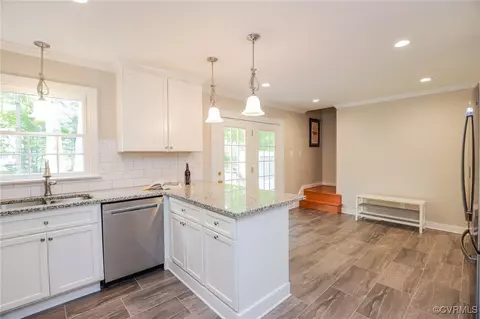 Kitchen - 12830 Foxstone Rd, Midlothian, VA 23113 photo 5 of 6