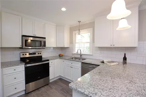 Kitchen - 12830 Foxstone Rd, Midlothian, VA 23113 photo 2 of 6