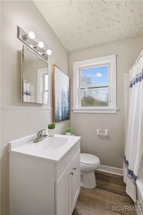 Bath - 1504 Minefee St, Richmond, VA 23224 photo 1 of 1