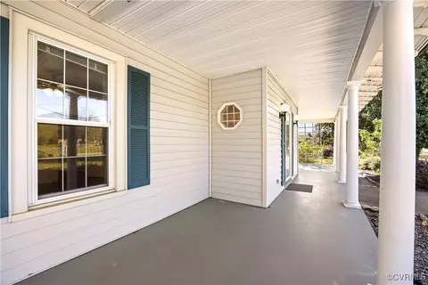 Exterior - 20117 Cox Rd, Sutherland, VA 23885 photo 11 of 11