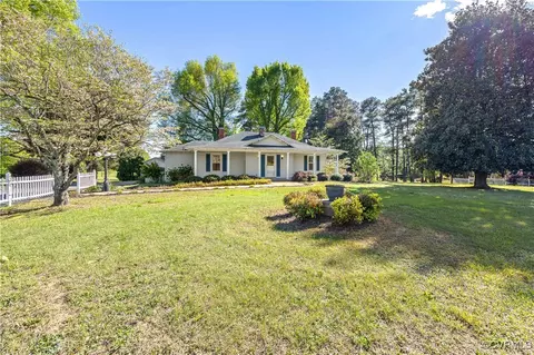 Exterior - 20117 Cox Rd, Sutherland, VA 23885 photo 7 of 11