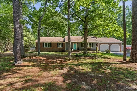 10212 Hickory Rd, Petersburg, VA 23803