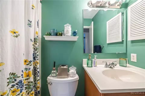Bath - 11629 E Briar Patch Dr, Midlothian, VA 23113 photo 3 of 3