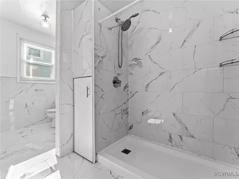 Bath - 2 E Union St, Sandston, VA 23150 photo 1 of 3