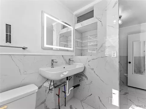 Bath - 2 E Union St, Sandston, VA 23150 photo 2 of 3