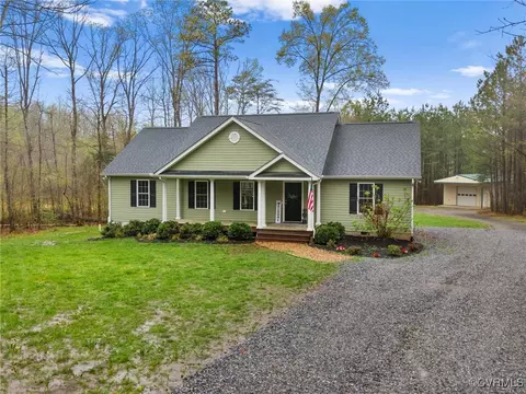 380 Knotty Mill Ln, Crewe, VA 23930