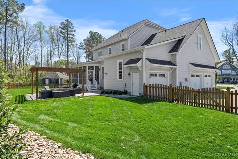 Exterior - 2437 Mitchells Mill Dr, Midlothian, VA 23112 photo 7 of 10