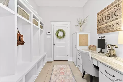 Entry Way - 2437 Mitchells Mill Dr, Midlothian, VA 23112 photo 2 of 4