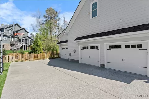Exterior - 2437 Mitchells Mill Dr, Midlothian, VA 23112 photo 8 of 10