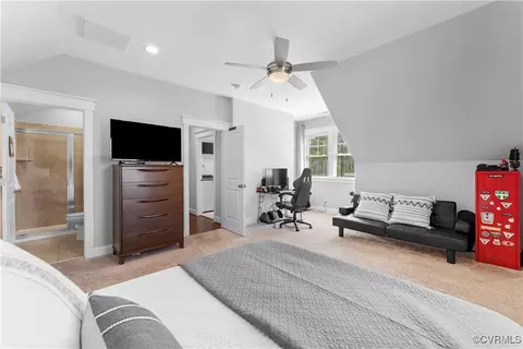 Bedroom - 2437 Mitchells Mill Dr, Midlothian, VA 23112 photo 5 of 6