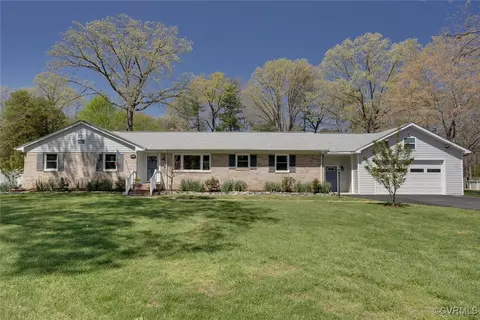 10979 Linderwood Dr, Mechanicsville, VA 23116