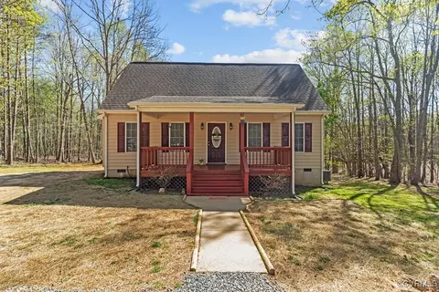 3659 New Bethel Rd, Meherrin, VA 23954