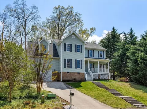 11815 Walnut Wood Dr, Midlothian, VA 23112