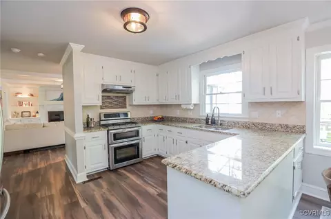 Kitchen - 12700 Knightcross Rd, Midlothian, VA 23113 photo 3 of 5