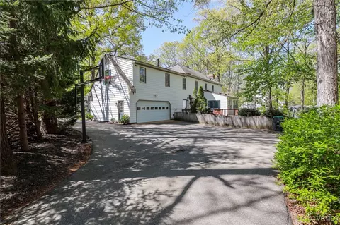 Exterior - 12700 Knightcross Rd, Midlothian, VA 23113 photo 11 of 12