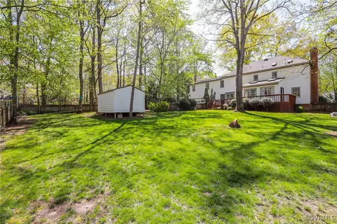 Exterior - 12700 Knightcross Rd, Midlothian, VA 23113 photo 7 of 12