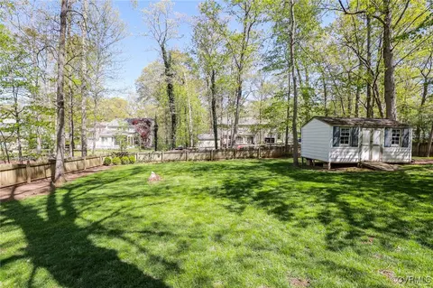 Exterior - 12700 Knightcross Rd, Midlothian, VA 23113 photo 8 of 12