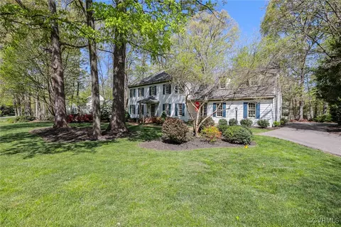 Exterior - 12700 Knightcross Rd, Midlothian, VA 23113 photo 10 of 12