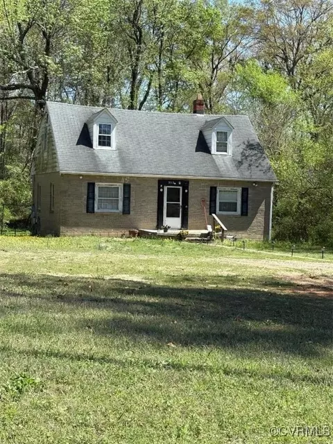 9515 Chester Rd, North Chesterfield, VA 23237